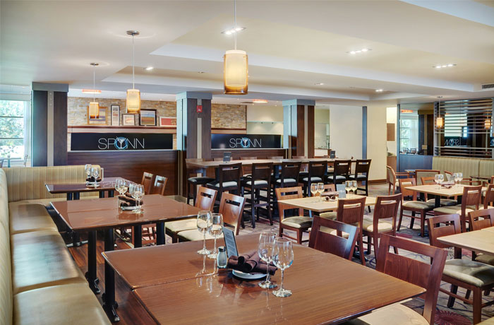 Spynn Restaurant Holiday inn Barrie